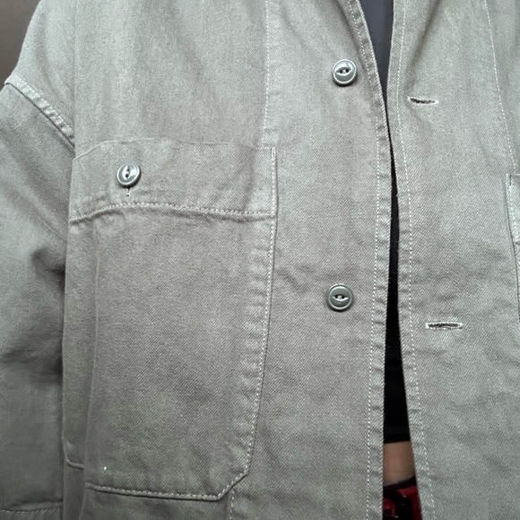 Uniqlo short-sleeve canvas-like button up. - Picture 5 of 5
